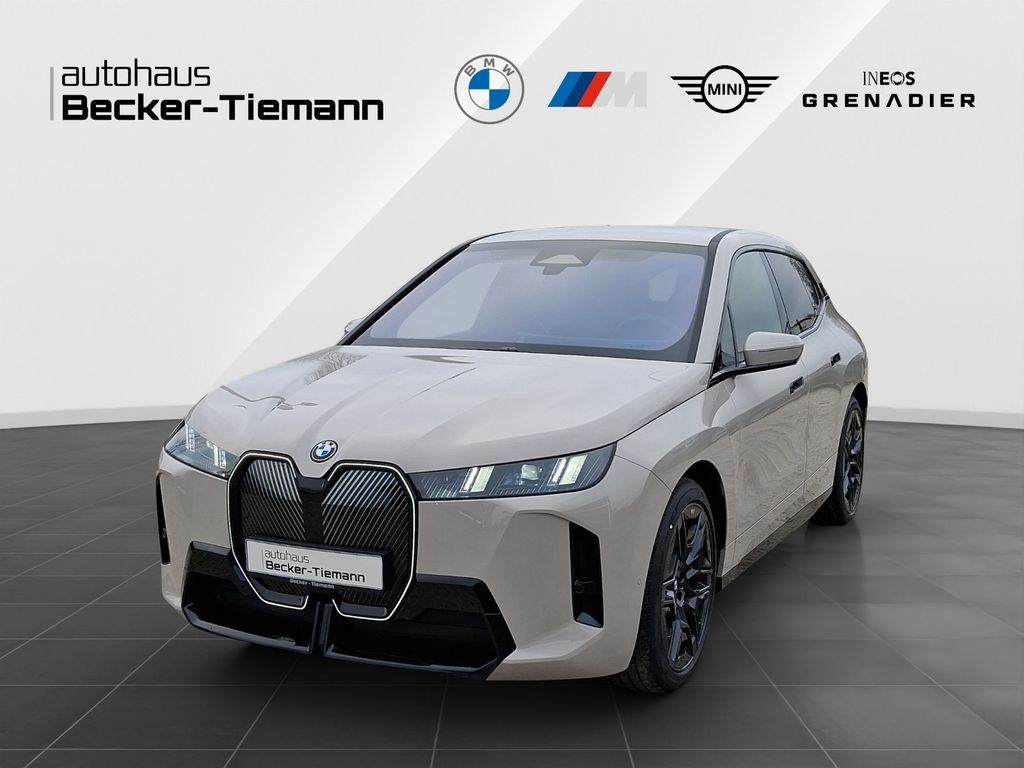 BMW iX