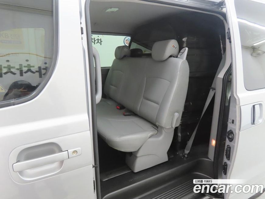 Hyundai Starex 2021