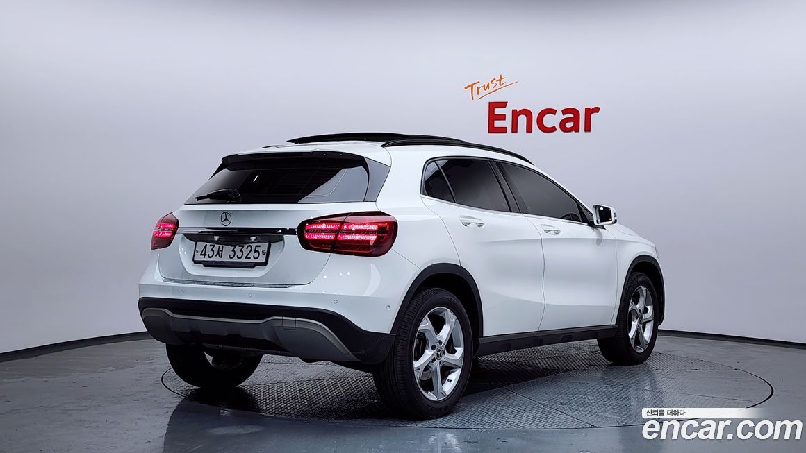 Mercedes-Benz GLA-Class 2018