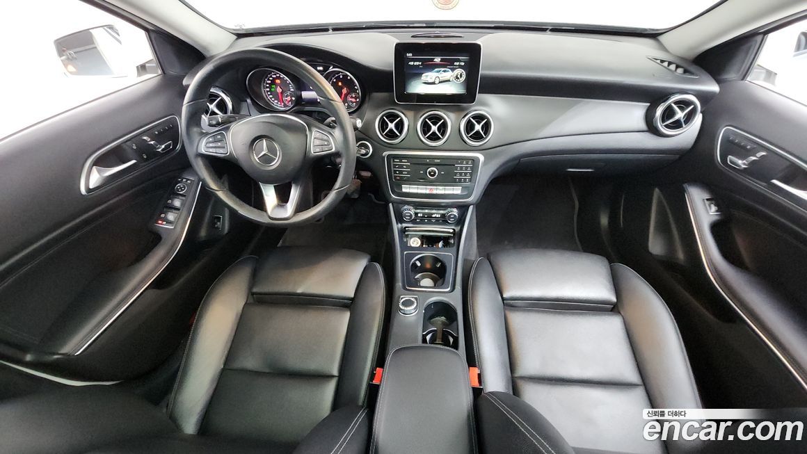 Mercedes-Benz GLA-Class 2018