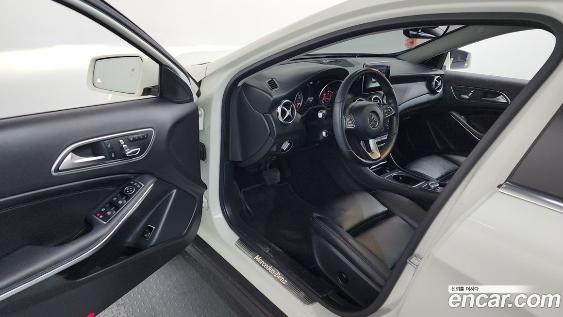 Mercedes-Benz GLA-Class 2018