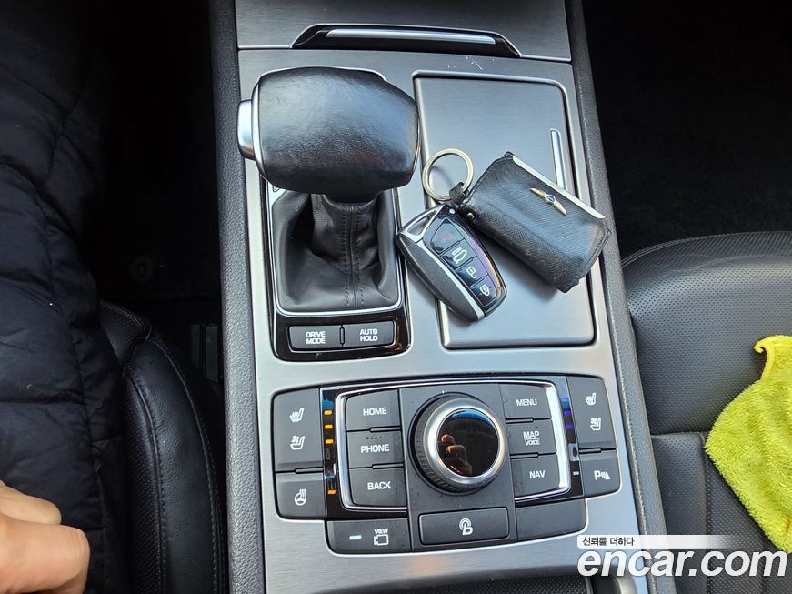 Hyundai Genesis 2016