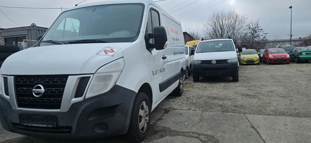 Nissan NV400 2015