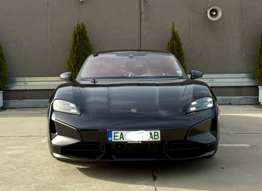 Porsche Taycan 2024