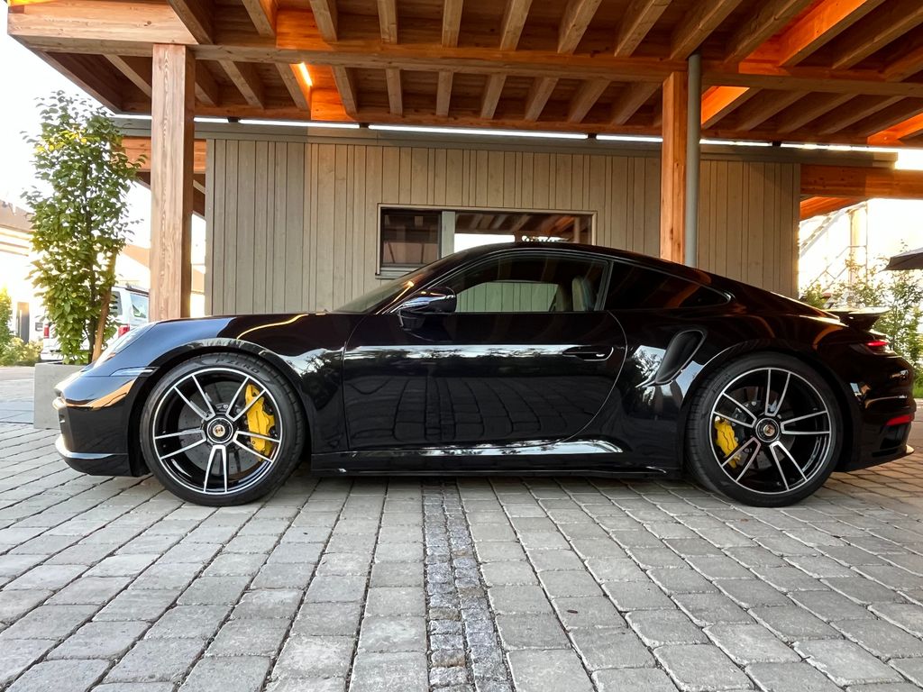Porsche 992 2023