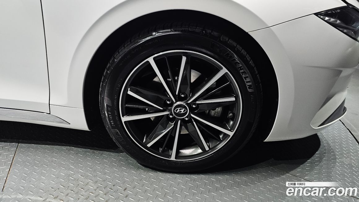 Hyundai Grandeur 2020