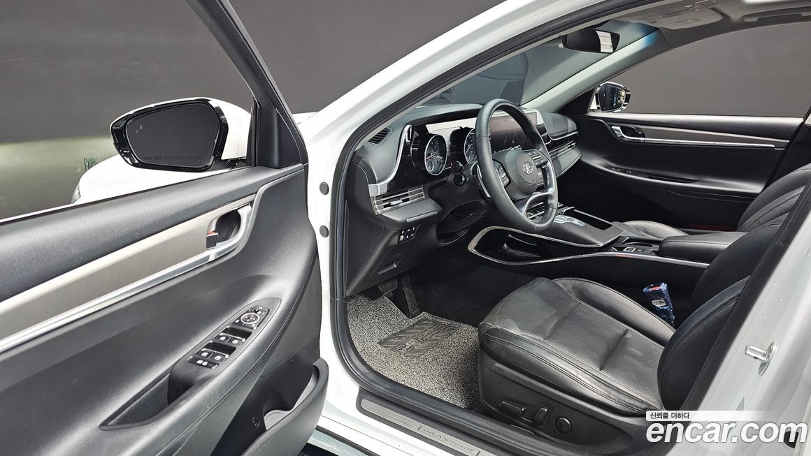 Hyundai Grandeur 2020