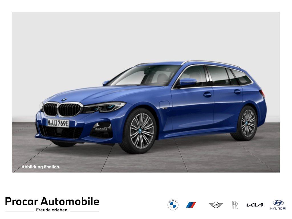 BMW 330 2022