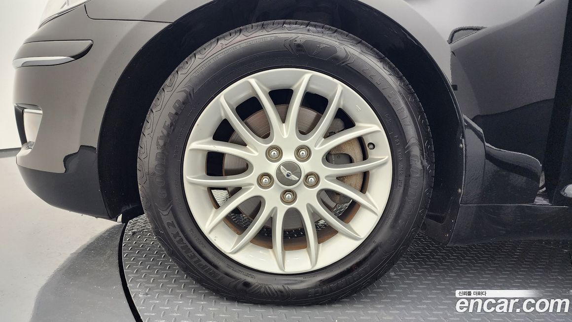 Hyundai Genesis 2009