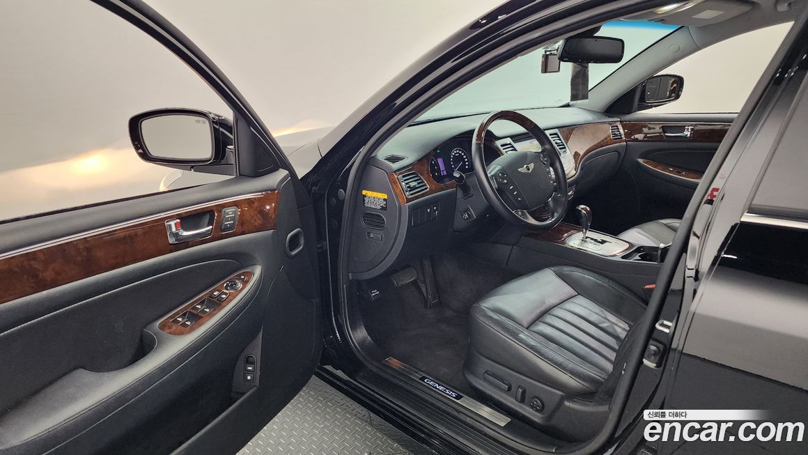 Hyundai Genesis 2009