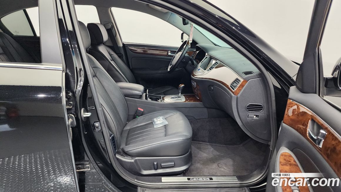 Hyundai Genesis 2009