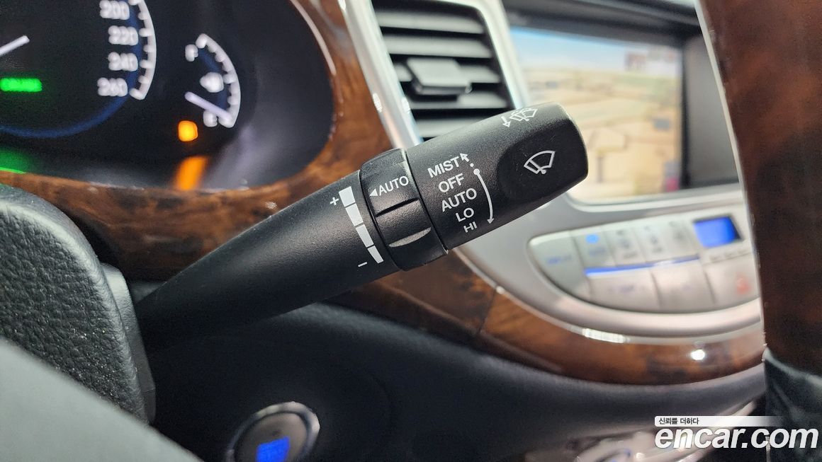 Hyundai Genesis 2009