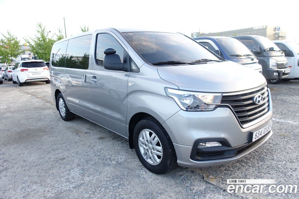 Hyundai Starex 2019