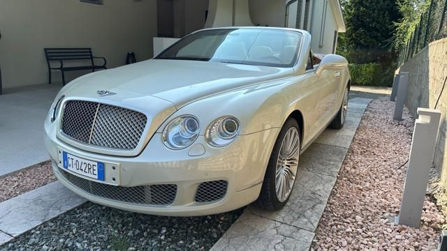 Bentley Continental GTC 2011