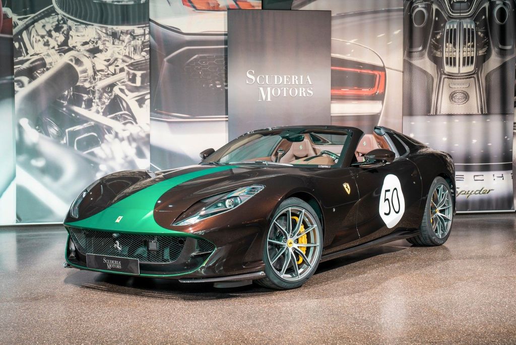 Ferrari 812 2022