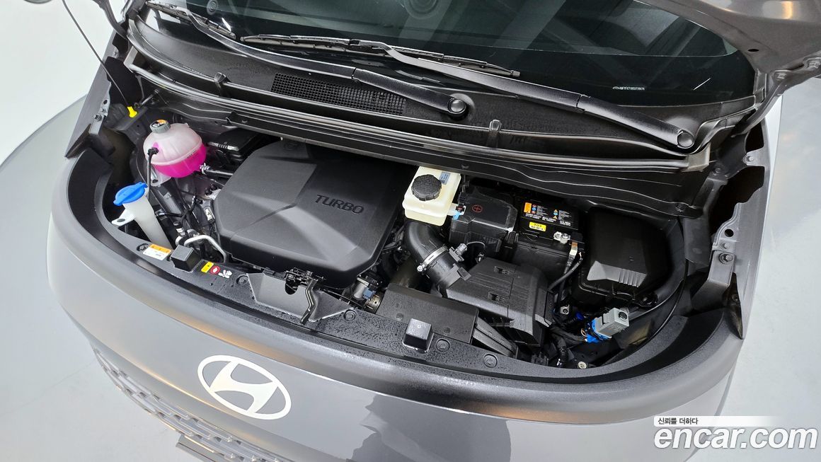 Hyundai Staria 2025