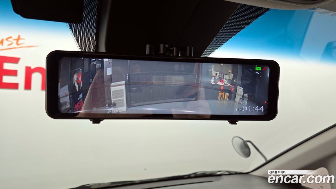 Hyundai Staria 2025