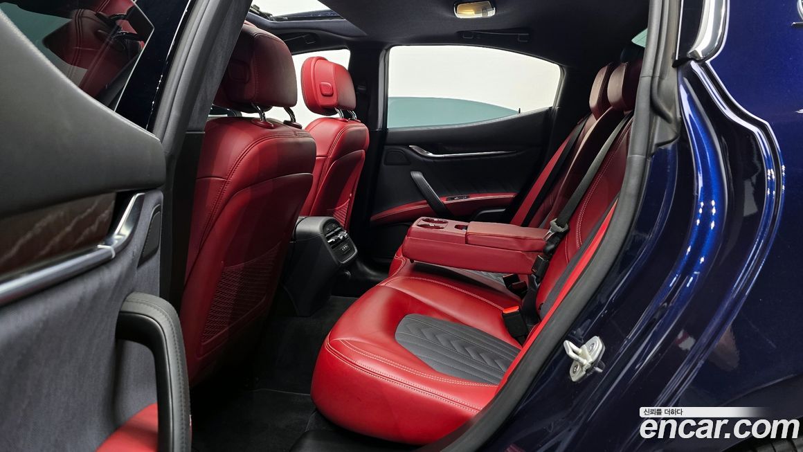 Maserati Ghibli 2019