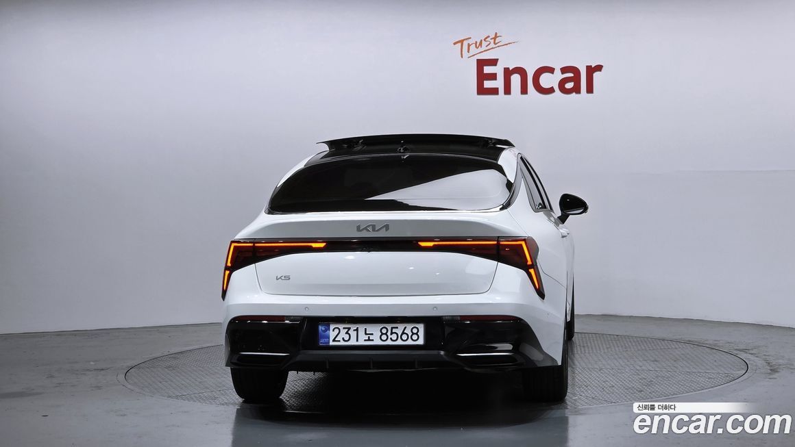 Kia K5 2025