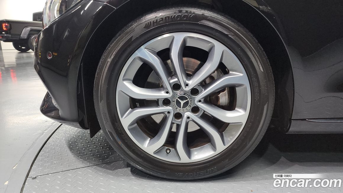 Mercedes-Benz C-Class 2017