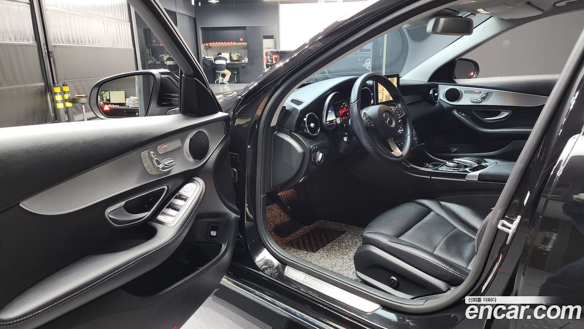 Mercedes-Benz C-Class 2017