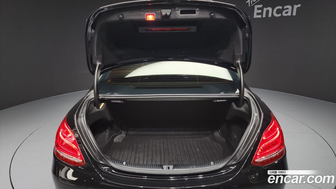 Mercedes-Benz C-Class 2017