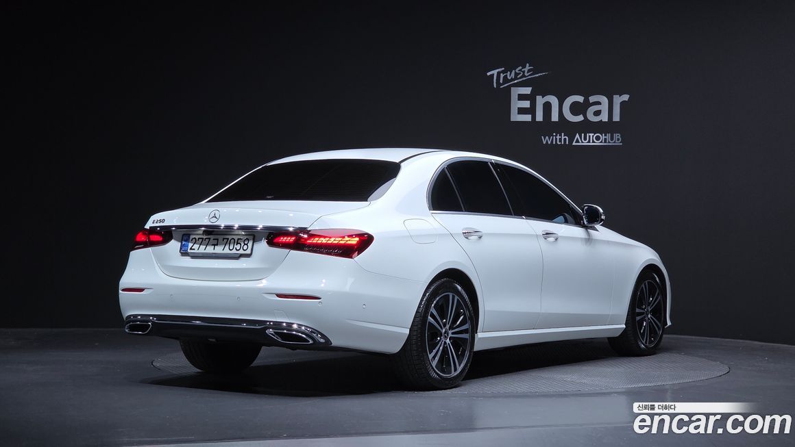 Mercedes-Benz E-Class 2021
