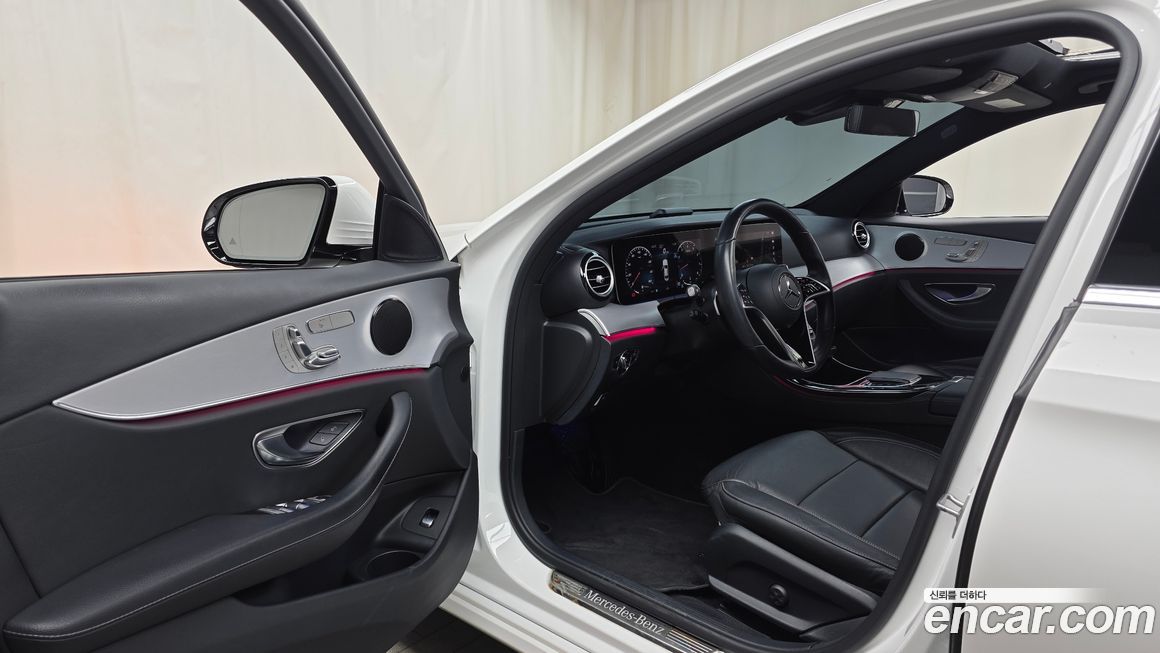 Mercedes-Benz E-Class 2021