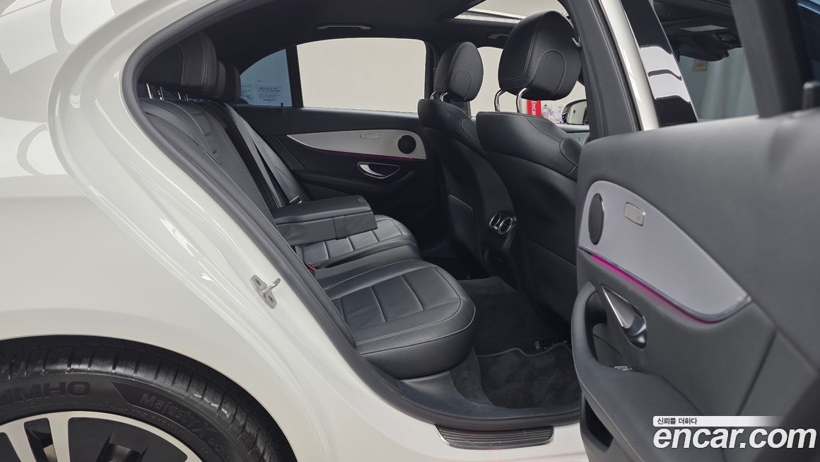 Mercedes-Benz E-Class 2021