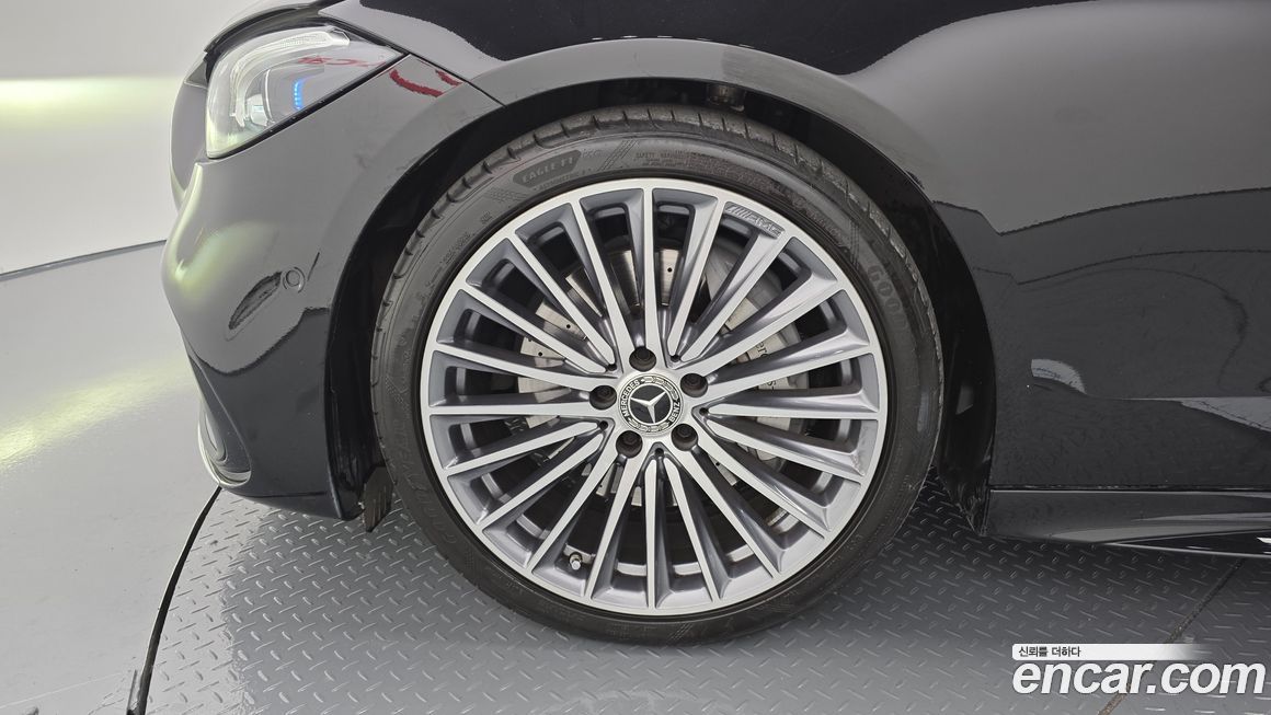 Mercedes-Benz C-Class 2023