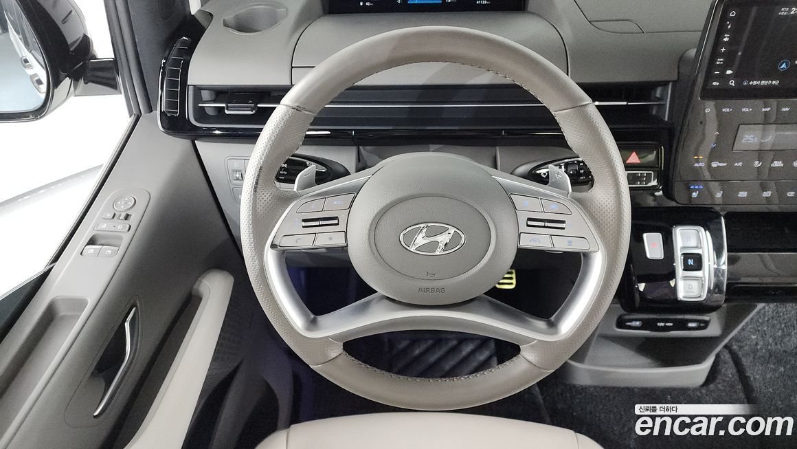 Hyundai Staria 2023