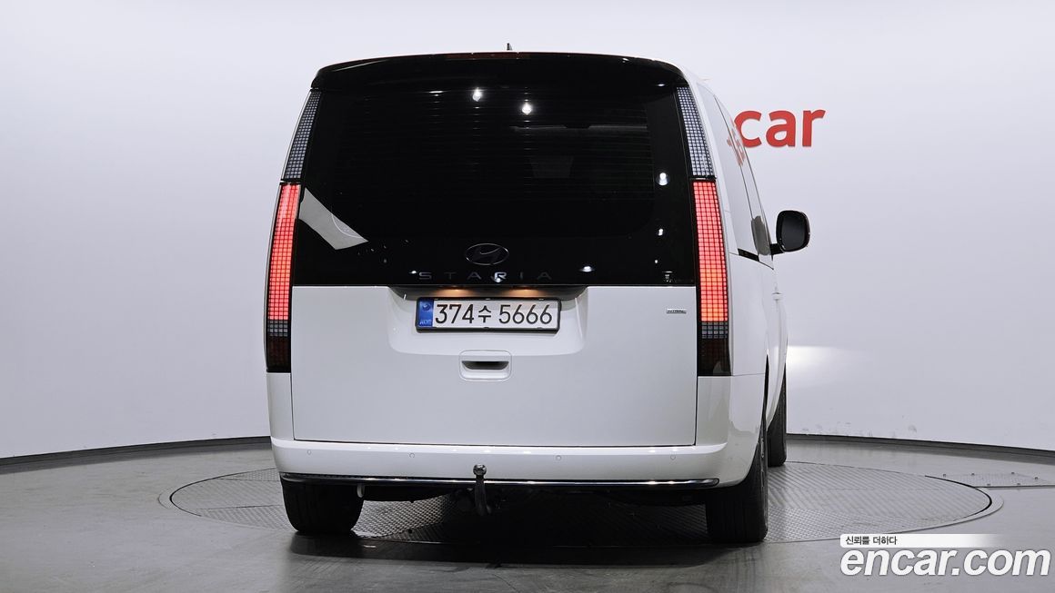 Hyundai Staria 2025