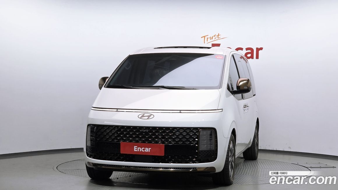 Hyundai Staria 2025