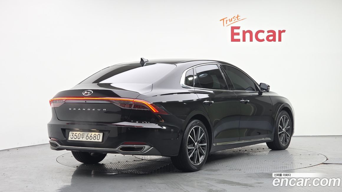 Hyundai Grandeur 2022