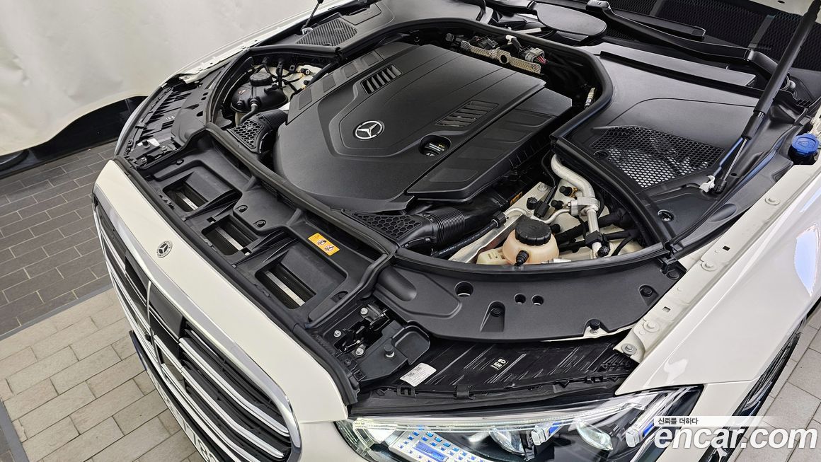 Mercedes-Benz S-Class 2023