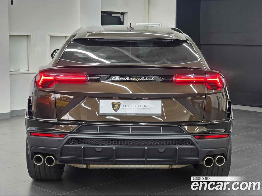 Lamborghini Urus 2023