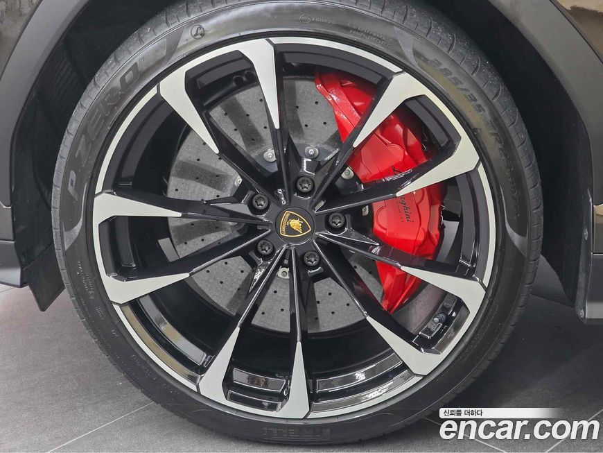 Lamborghini Urus 2023