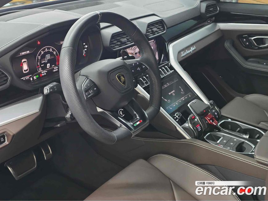 Lamborghini Urus 2023