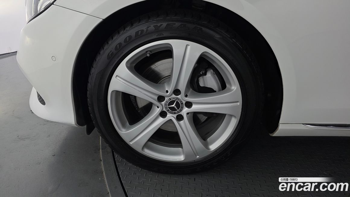 Mercedes-Benz E-Class 2018