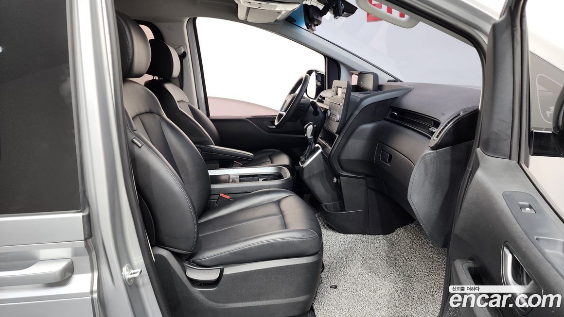 Hyundai Staria 2023