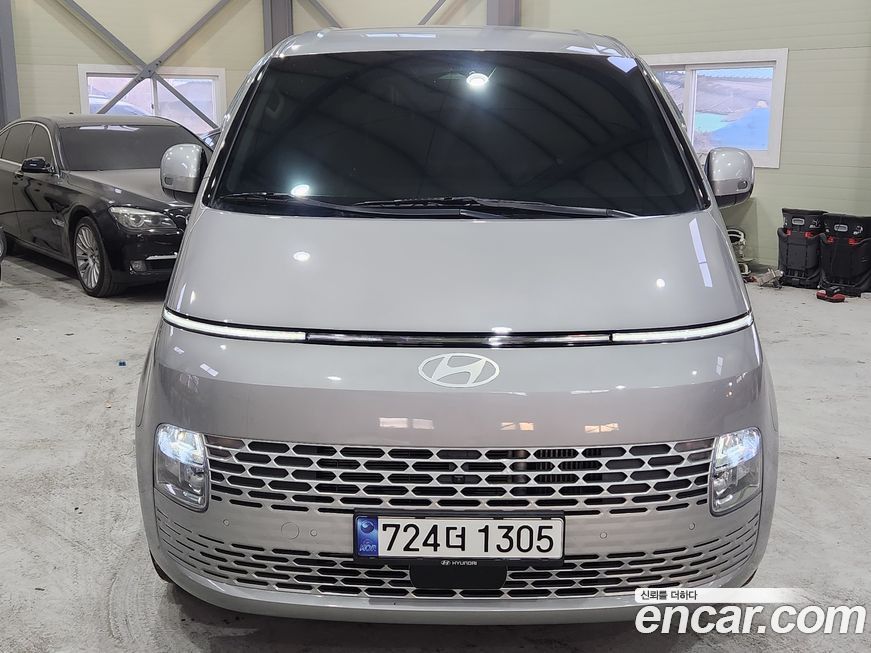 Hyundai Staria 2025