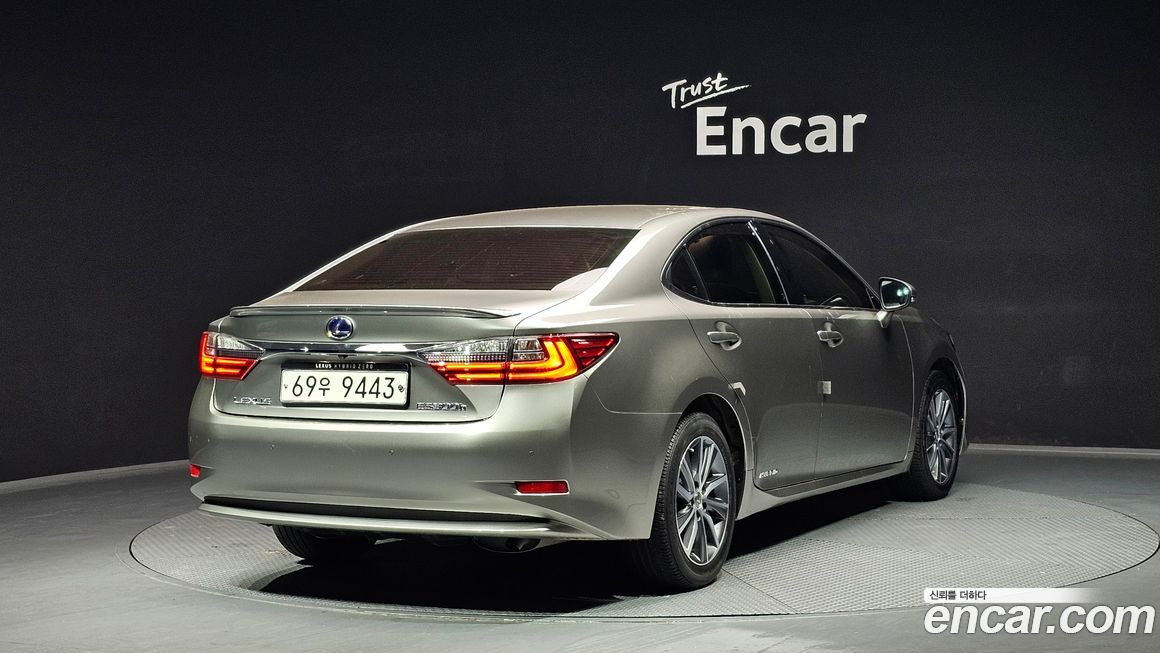 Lexus ES 2017