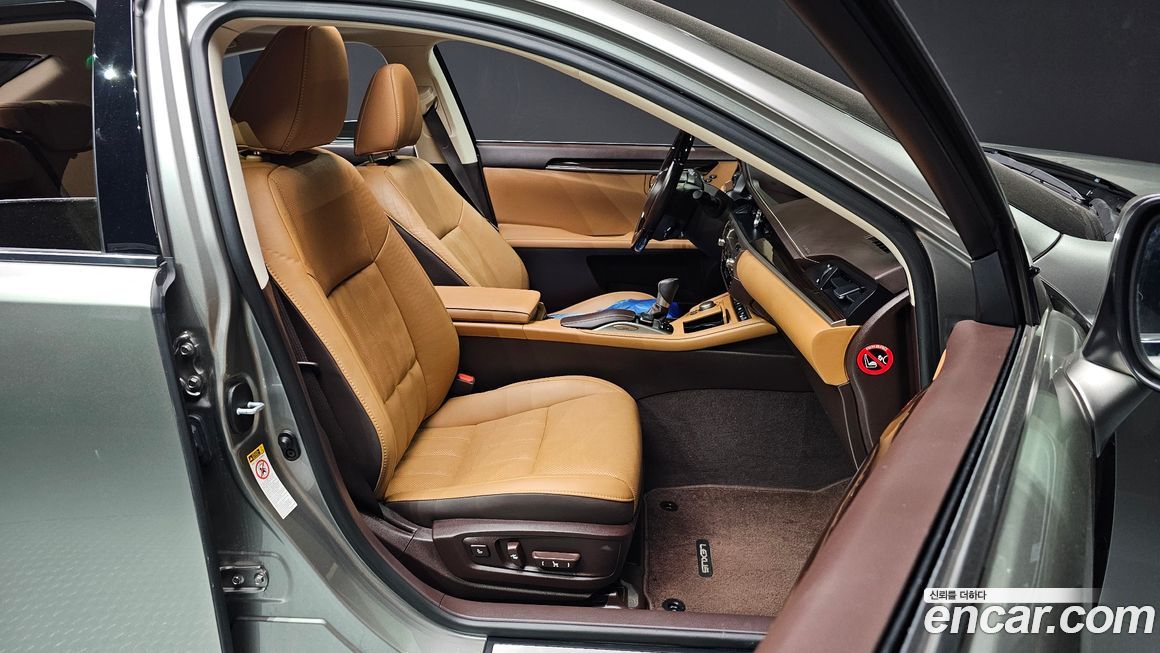 Lexus ES 2017
