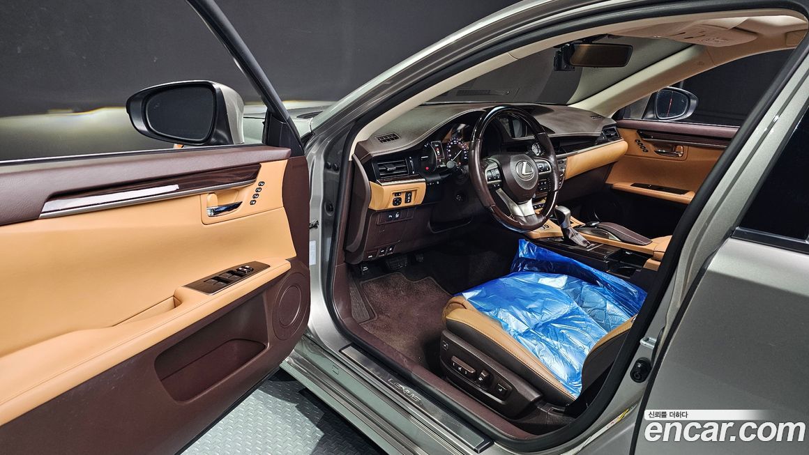 Lexus ES 2017