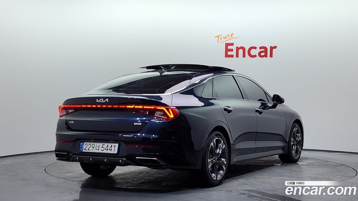 Kia K5 2023