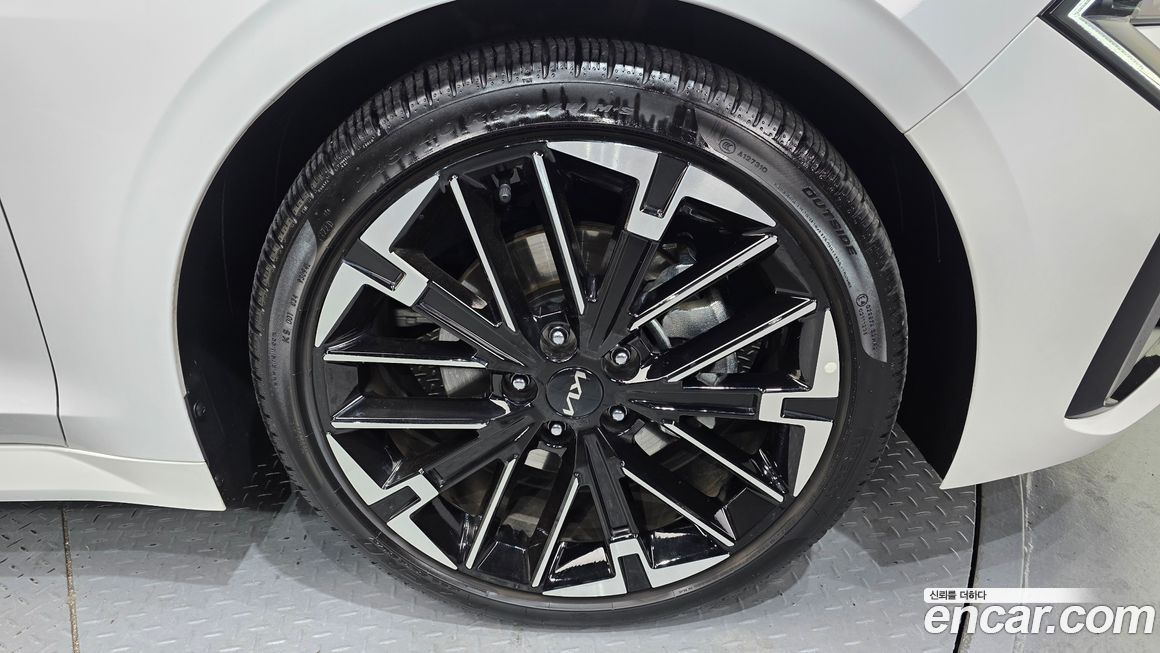 Kia K5 2025