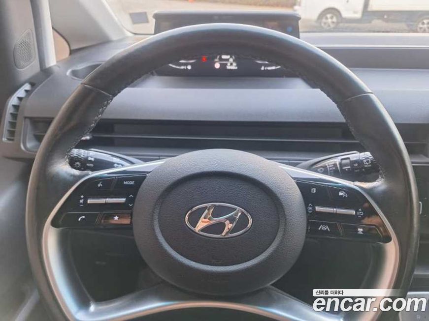 Hyundai Staria 2022