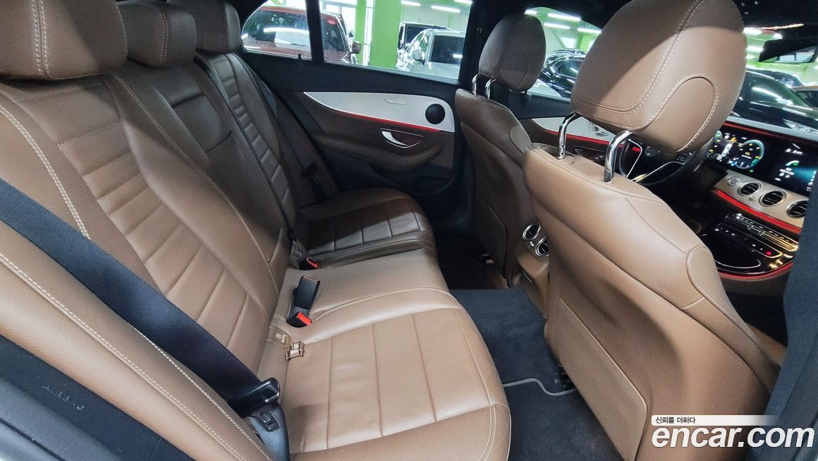 Mercedes-Benz E-Class 2021