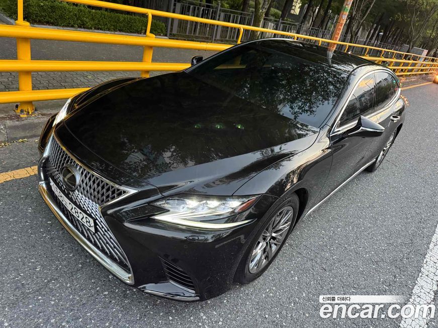 Lexus LS 2018