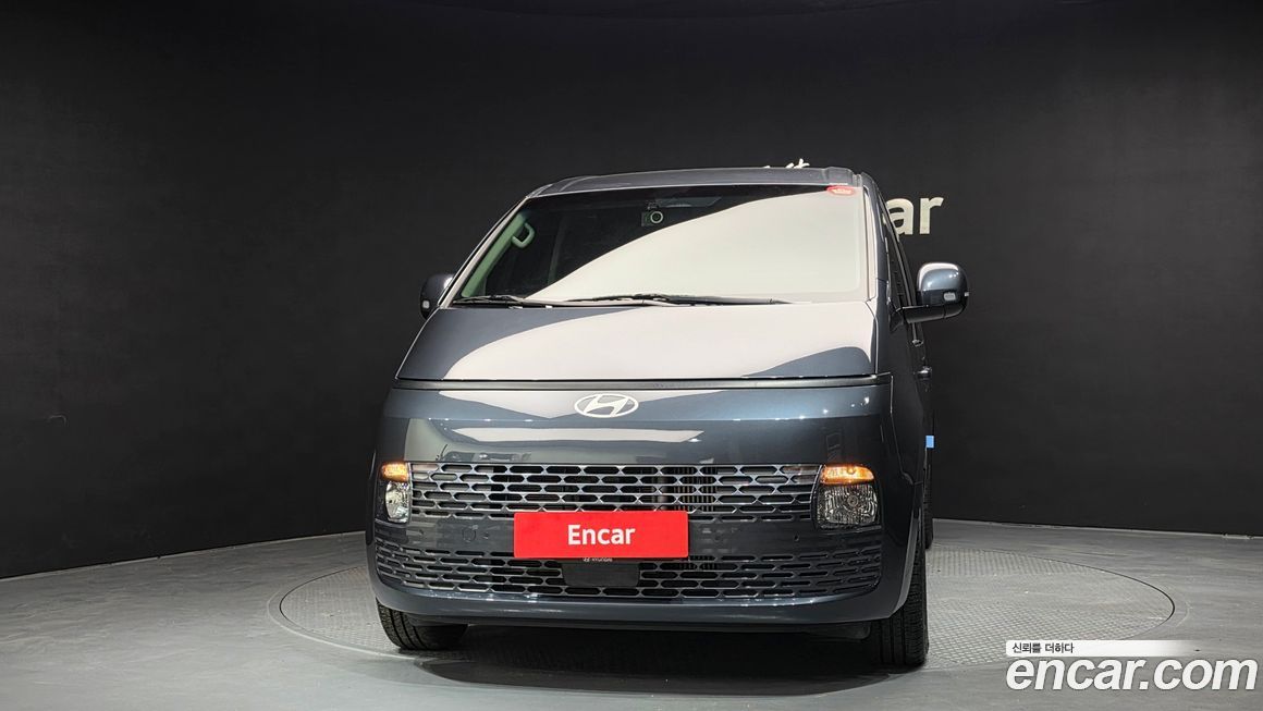 Hyundai Staria 2025